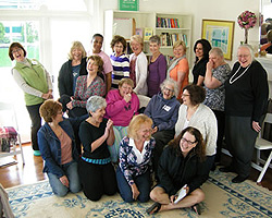 WOMEN READING ALOUD Writers critique in guided workshop series once a month for 3 months